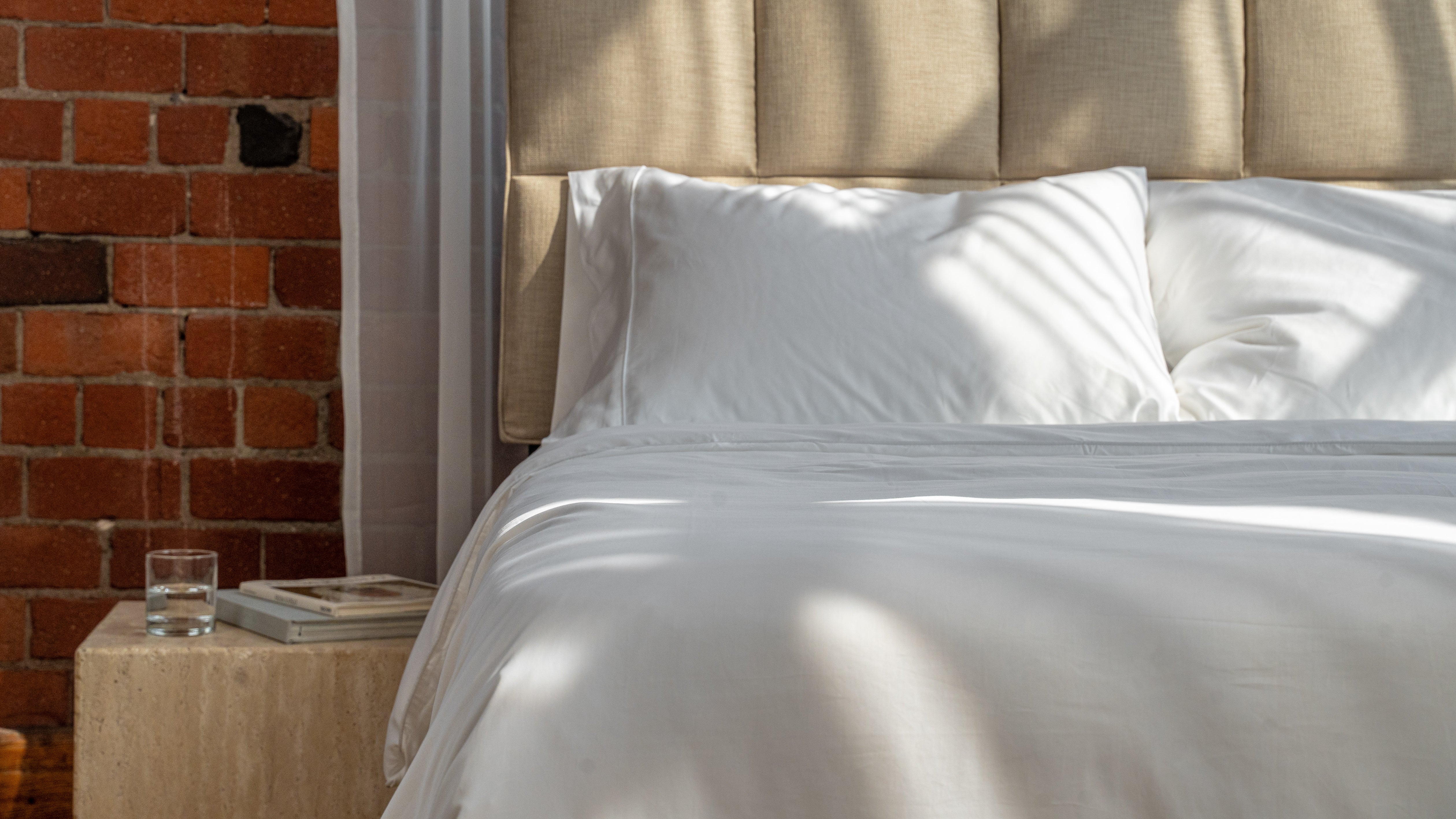 The Sateen Cotton Bedding - DozySleep