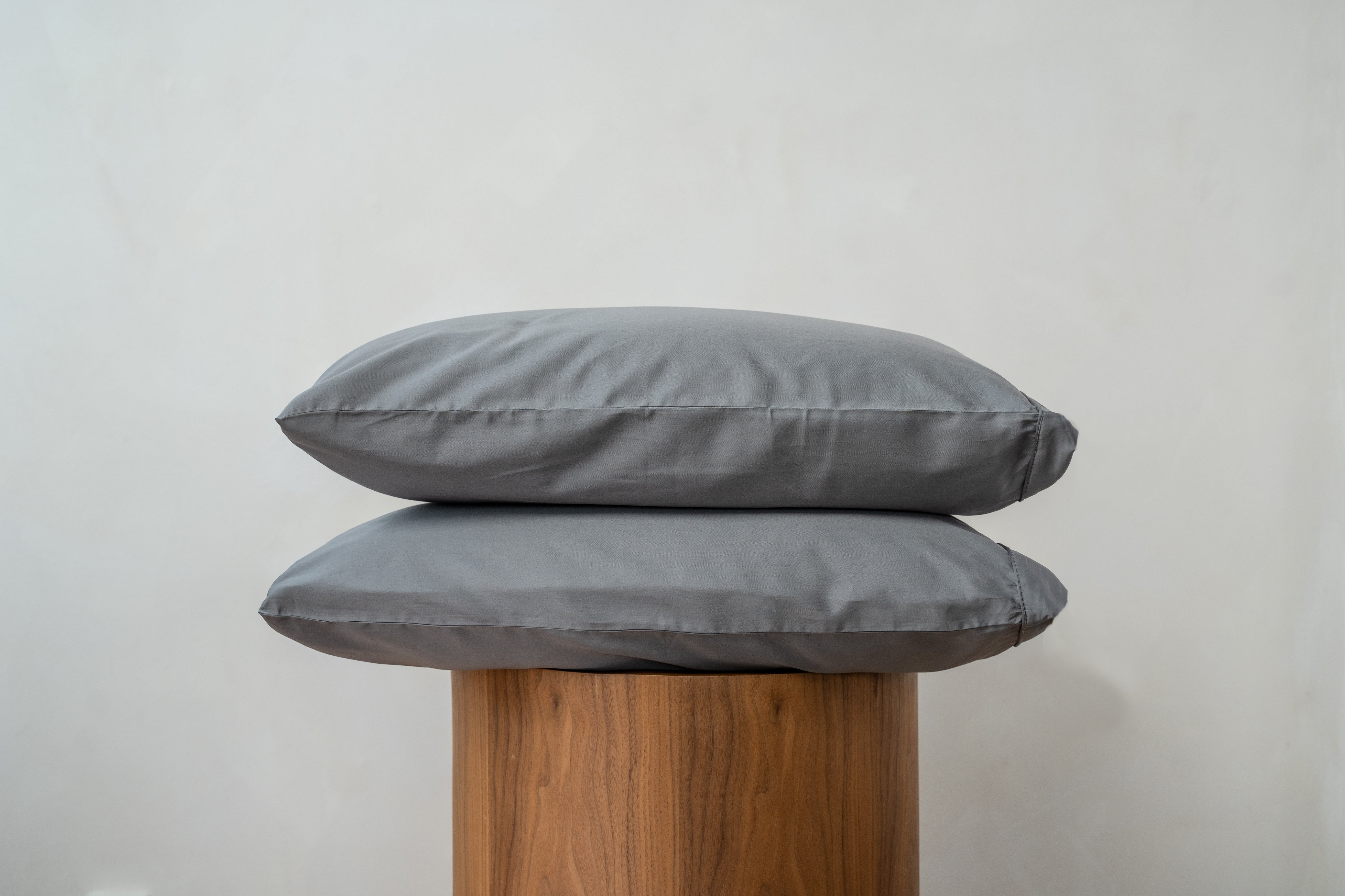 The Sateen Cotton Pillow Case - Colour: Charcoal