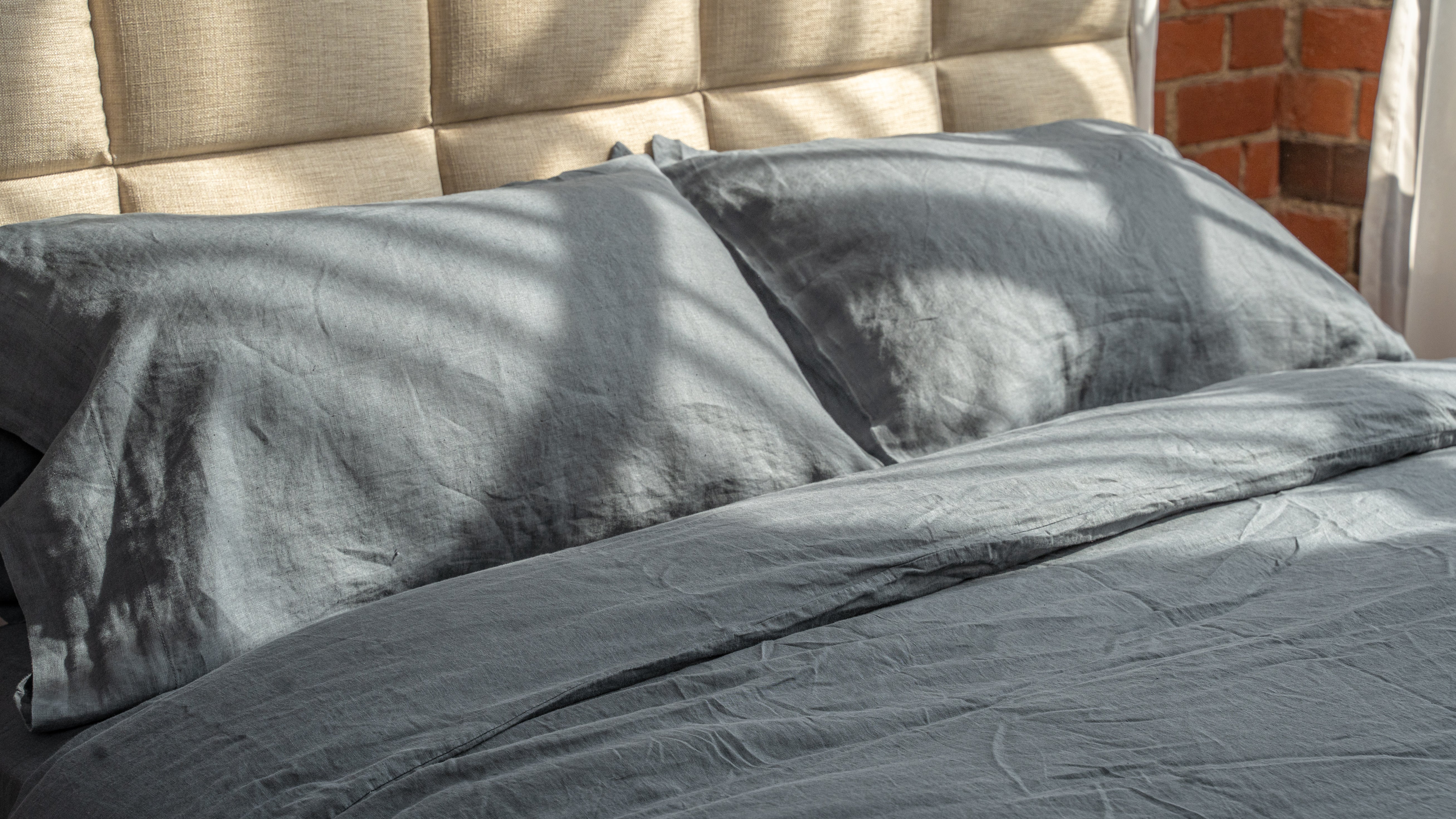 The Flax Linen Sheet Set - Colour: Ash